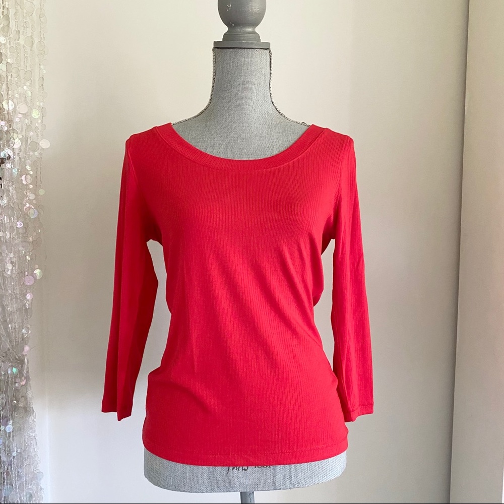 Banana Republic • Ribbed Scoop-Neck T-Shirt